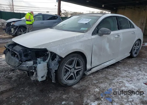 2022 Mercedes-Benz A 220 4Matic из США, поврежденный, VIN W1K3G4FBXNJ341597